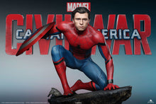 Load image into Gallery viewer, Queen Studios 1/ Avenger Civil War Spiderman - Premium