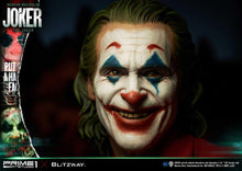 Load image into Gallery viewer, Prime 1 1/3 Joaquin Phoenix Joker Statue - Bonus Version