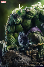 Load image into Gallery viewer, Queen Studios 1/4 Comic Hulk (Green/Red/Grey)