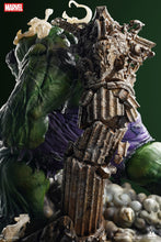 Load image into Gallery viewer, Queen Studios 1/4 Comic Hulk (Green/Red/Grey)